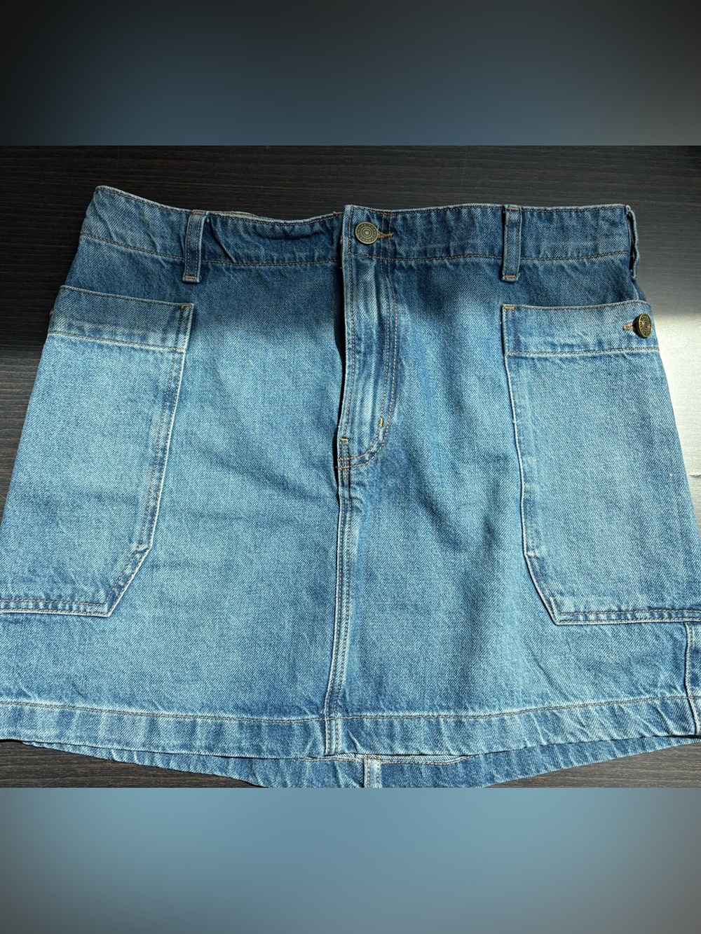 FRAME Denim Mini Skirt with Side Patch Pockets